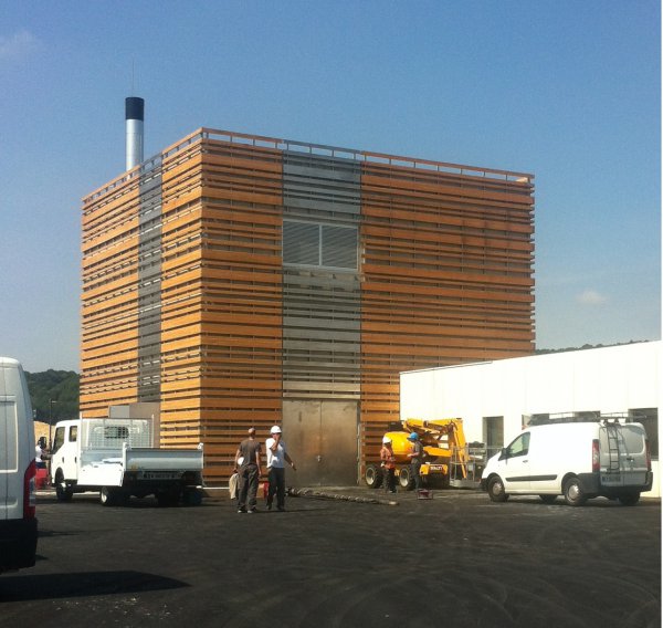 Chaufferie Biomasse à Louviers, charpente stable au feu 2 heures, 13 mètres de portée